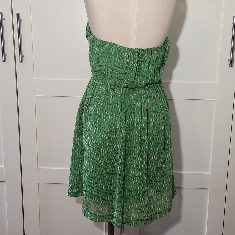 Broadway & Broome Green Geometric Print Strapless Mini Dress - Size 12 - Picture 4 of 9